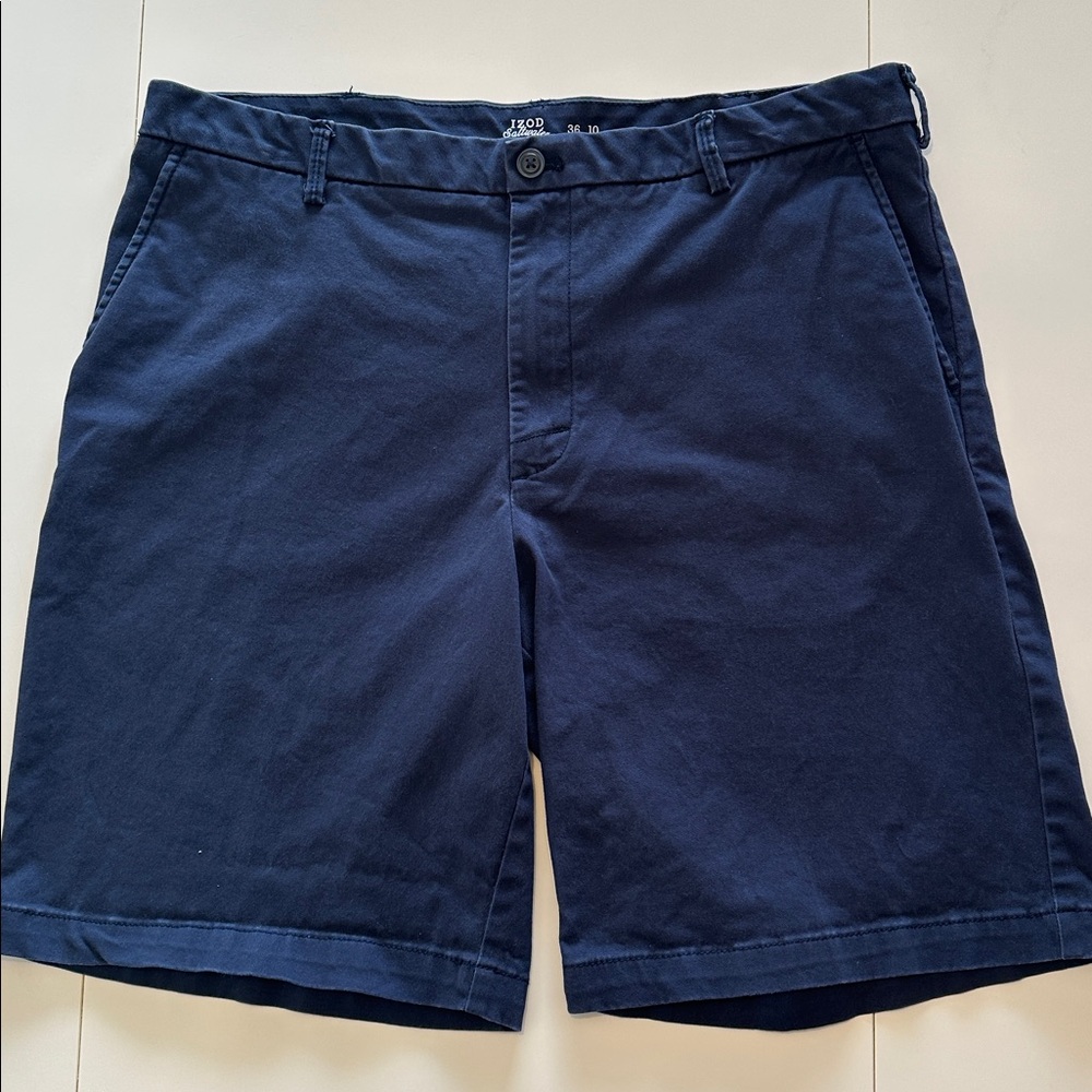 IZOD Saltwater Flat Front 9" Cotton Stretch Navy Blue Golf Shorts 36 waist - Picture 2 of 8